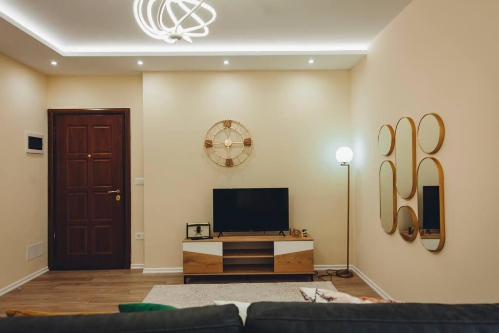 Luxury Apartment At Myslym Shyri تيرانا المظهر الخارجي الصورة