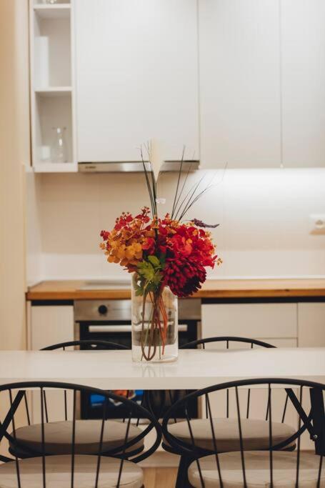 Luxury Apartment At Myslym Shyri تيرانا المظهر الخارجي الصورة
