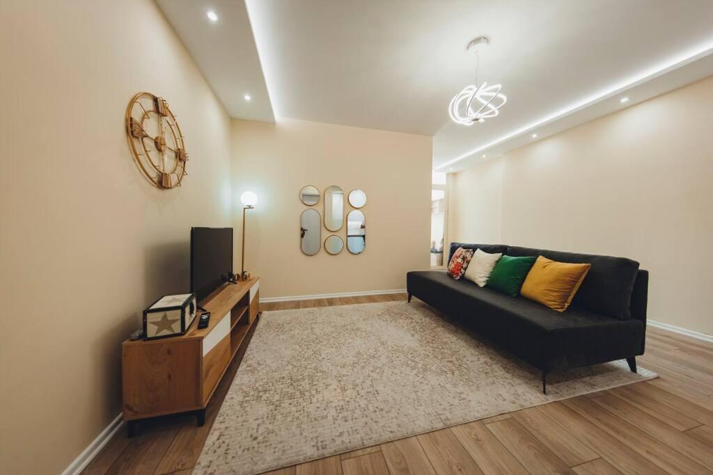 Luxury Apartment At Myslym Shyri تيرانا المظهر الخارجي الصورة